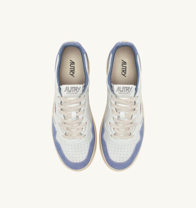 KÖRBE-MEDAILLENGEWINNER LOW EN DAIM UND CUIR BLANC UND CLAUDIA