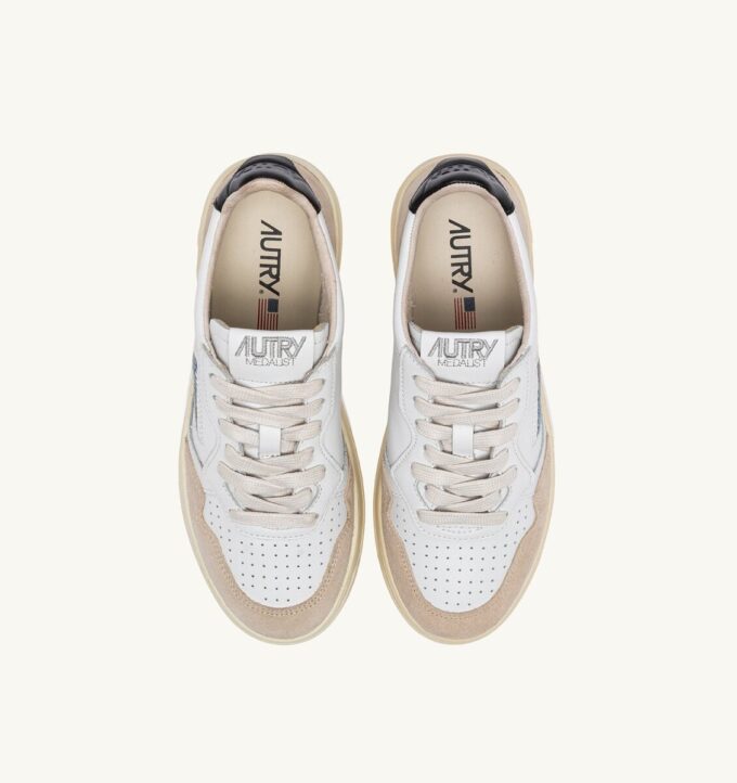 KÖRBE MEDALIST LOW EN CUIR BLANC UND NOIR ET DAIM BEIGE KÖRBE MEDALIST LOW EN CUIR BLANC UND NOIR ET DAIM BEIGE