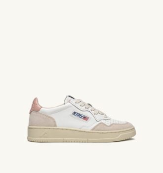 KÖRBE MEDALIST LOW EN CUIR BLANC UND PULVER UND DAIM BEIGE