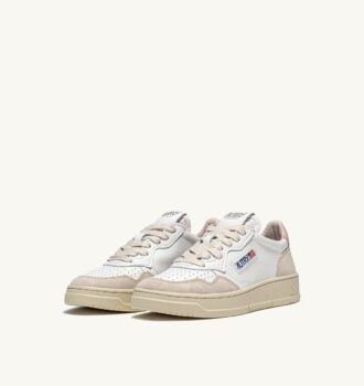 KÖRBE MEDALIST LOW EN CUIR BLANC UND PULVER UND DAIM BEIGE