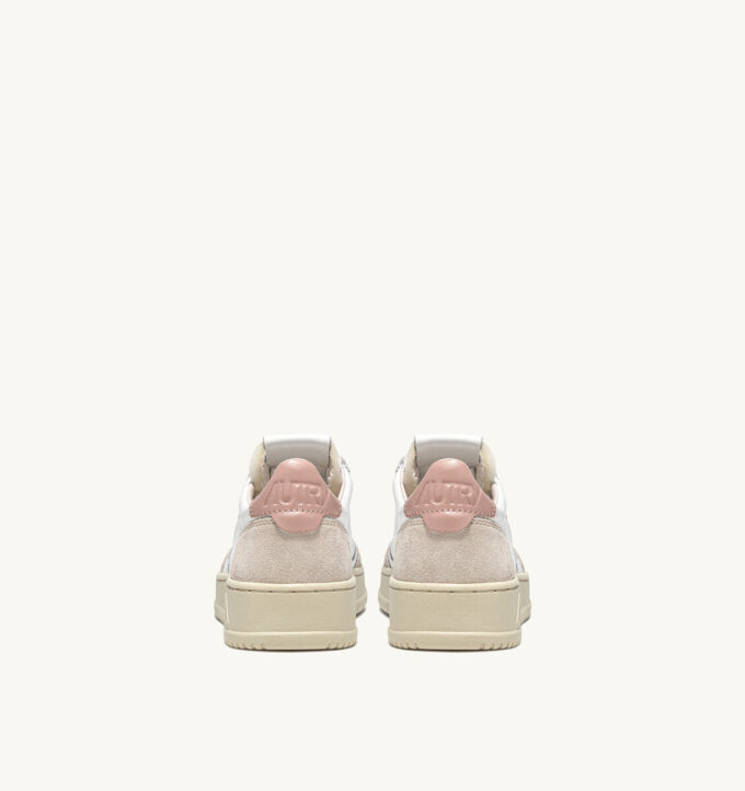 KÖRBE MEDALIST LOW EN CUIR BLANC UND PULVER UND DAIM BEIGE KÖRBE MEDALIST LOW EN CUIR BLANC UND PULVER UND DAIM BEIGE