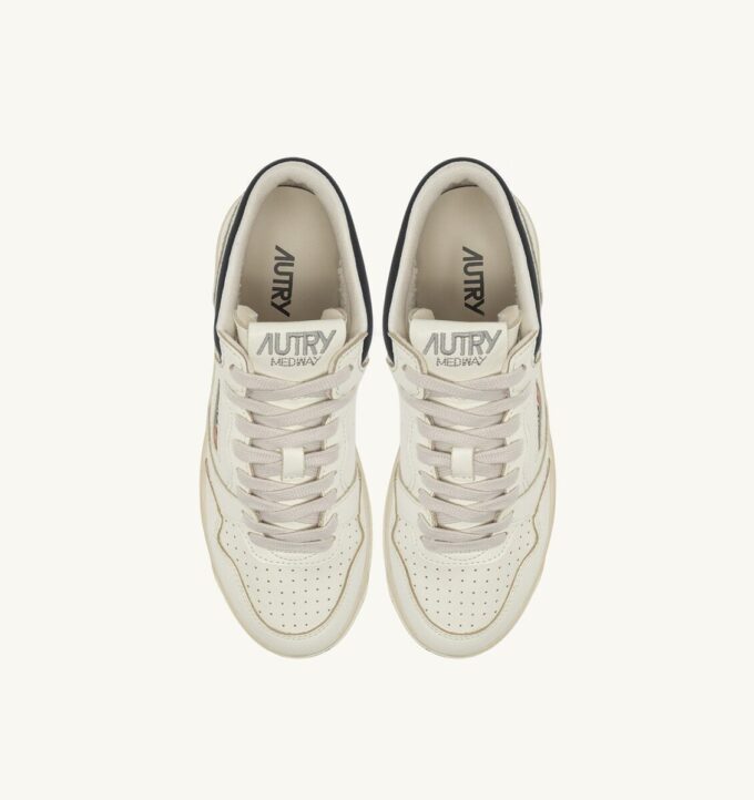 MED-WAY SNEAKER AUS LEDER, FARBE MARSHMALLOW UND SCHWARZ