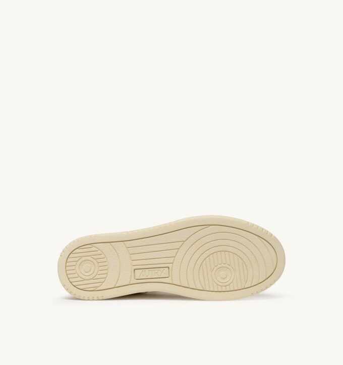 MED-WAY SNEAKER AUS LEDER IN DEN FARBEN MARSHMALLOW UND SILBER