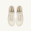 MED-WAY SNEAKER AUS LEDER IN DEN FARBEN MARSHMALLOW UND SILBER