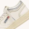 MED-WAY SNEAKER AUS LEDER IN DEN FARBEN MARSHMALLOW UND SILBER