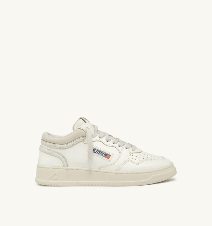 MED-WAY SNEAKER AUS LEDER IN DER FARBE MARSHMALLOW UND WEISS