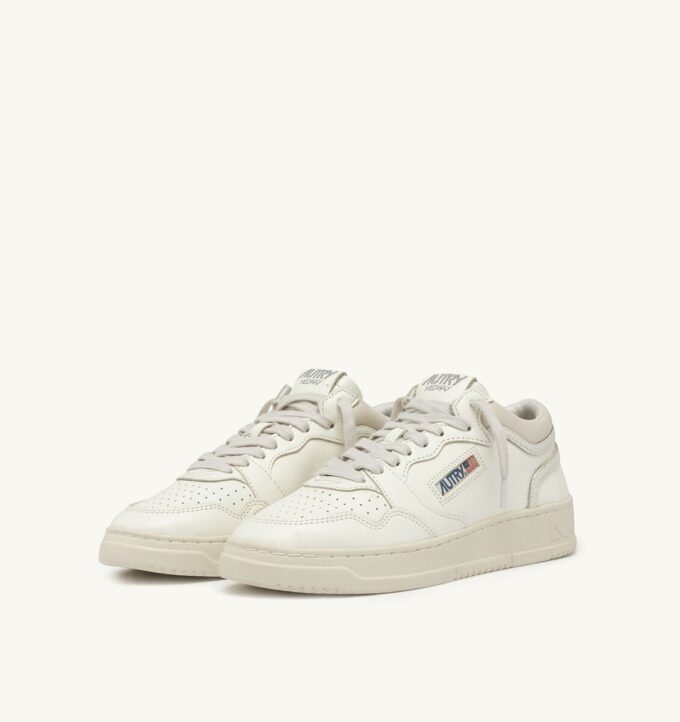 MED-WAY SNEAKER AUS LEDER IN DER FARBE MARSHMALLOW UND WEISS MED-WAY SNEAKER AUS LEDER IN DER FARBE MARSHMALLOW UND WEISS