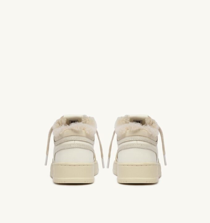 MED-WAY SNEAKER AUS LEDER UND LAMMFELL IN DEN FARBEN WEISS UND MARSHMALLOW