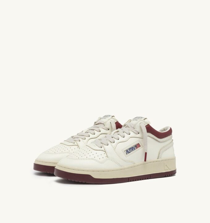MED-WAY SNEAKER IN LEDER, FARBE MARSHMALLOW UND SYRAH