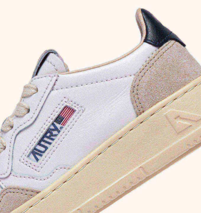 MEDALIST KIDS LOW SNEAKERS IN WEISSEM UND SPACE BLUE WILDLEDER MEDALIST KIDS LOW SNEAKERS IN WEISSEM UND SPACE BLUE WILDLEDER