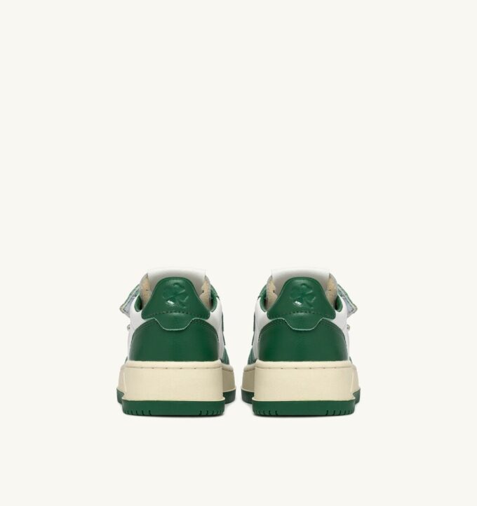 MEDALIST KIDSTRIPES LOW BICOLOR SNEAKERS IN WEISSEM UND GRÜNEM LEDER MEDALIST KIDSTRIPES LOW BICOLOR SNEAKERS IN WEISSEM UND GRÜNEM LEDER