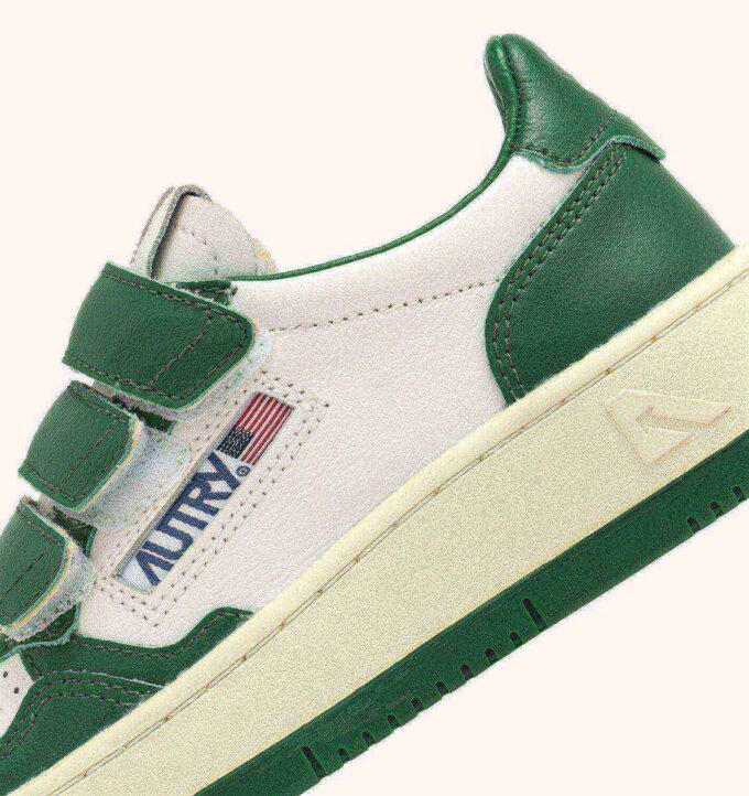 MEDALIST KIDSTRIPES LOW BICOLOR SNEAKERS IN WEISSEM UND GRÜNEM LEDER MEDALIST KIDSTRIPES LOW BICOLOR SNEAKERS IN WEISSEM UND GRÜNEM LEDER