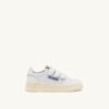 MEDALIST KIDSTRIPES LOW SNEAKERS AUS WEISSEM LEDER MEDALIST KIDSTRIPES LOW SNEAKERS AUS WEISSEM LEDER