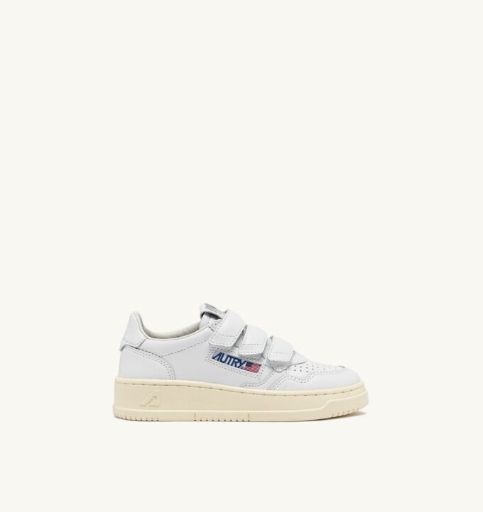MEDALIST KIDSTRIPES LOW SNEAKERS AUS WEISSEM LEDER MEDALIST KIDSTRIPES LOW SNEAKERS AUS WEISSEM LEDER