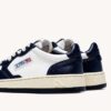 MEDALIST LOW BICOLOR SNEAKER AUS WEISSEM UND BLAUEM LEDER MEDALIST LOW BICOLOR SNEAKER AUS WEISSEM UND BLAUEM LEDER