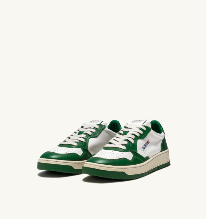MEDALIST LOW BICOLOR SNEAKER AUS WEISSEM UND GRÜNEM LEDER