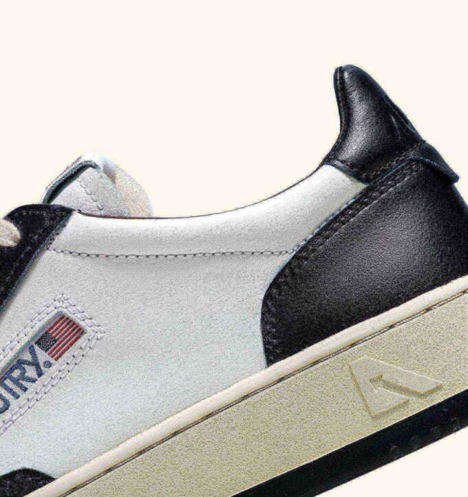 MEDALIST LOW BICOLOR SNEAKER AUS WEISSEM UND SCHWARZEM LEDER MEDALIST LOW BICOLOR SNEAKER AUS WEISSEM UND SCHWARZEM LEDER