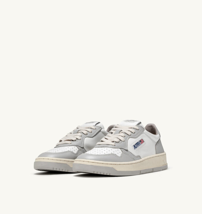 MEDALIST LOW BICOLOR SNEAKER IN WEISS UND DAPOR LEDER MEDALIST LOW BICOLOR SNEAKER IN WEISS UND DAPOR LEDER
