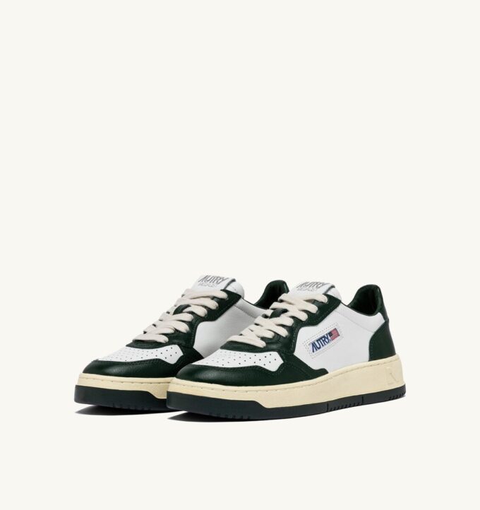 MEDALIST LOW BICOLOR SNEAKER IN WEISS UND MOUNTAIN LEDER MEDALIST LOW BICOLOR SNEAKER IN WEISS UND MOUNTAIN LEDER