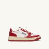 MEDALIST LOW BICOLOR SNEAKERS IN WEISSEM UND ROTEM LEDER MEDALIST LOW BICOLOR SNEAKERS IN WEISSEM UND ROTEM LEDER