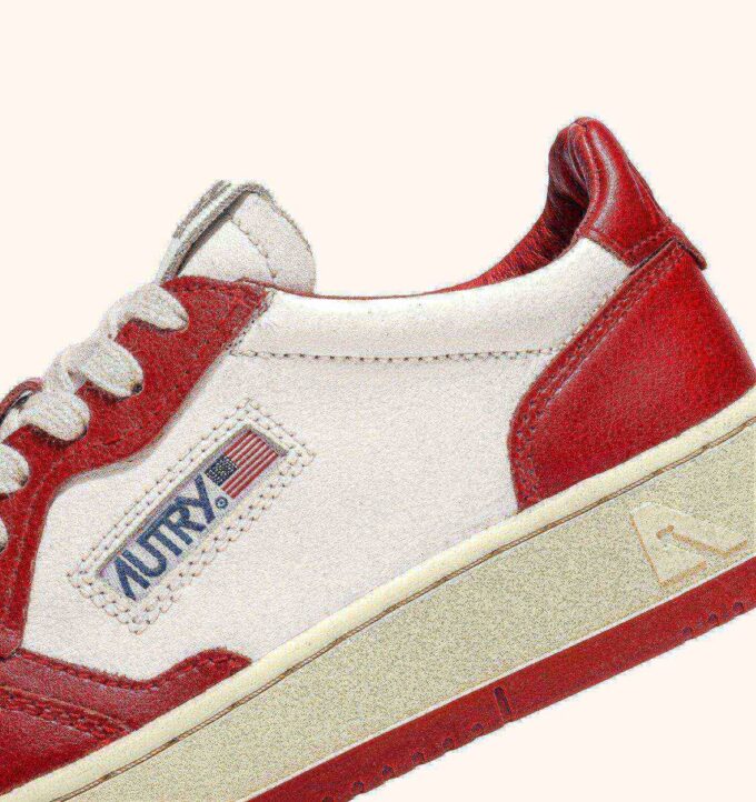 MEDALIST LOW BICOLOR SNEAKERS IN WEISSEM UND ROTEM LEDER MEDALIST LOW BICOLOR SNEAKERS IN WEISSEM UND ROTEM LEDER