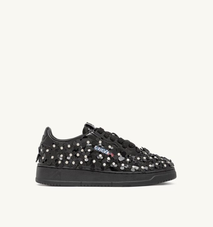 MEDALIST LOW ‚BLOOMING‘ SNEAKER AUS LACKLEDER, FARBE SCHWARZ