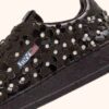 MEDALIST LOW ‚BLOOMING‘ SNEAKER AUS LACKLEDER, FARBE SCHWARZ
