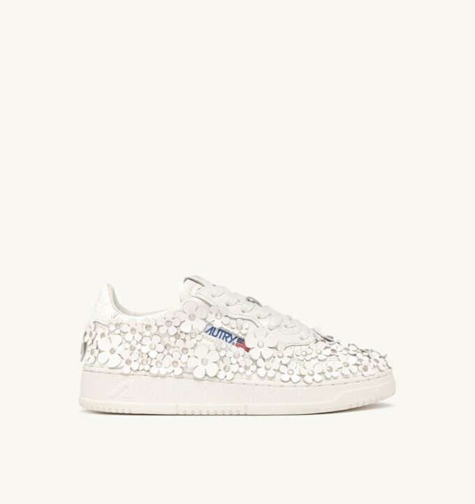 MEDALIST LOW ‚BLOOMING‘ SNEAKER AUS LACKLEDER, FARBE WEISS MEDALIST LOW ‚BLOOMING‘ SNEAKER AUS LACKLEDER, FARBE WEISS