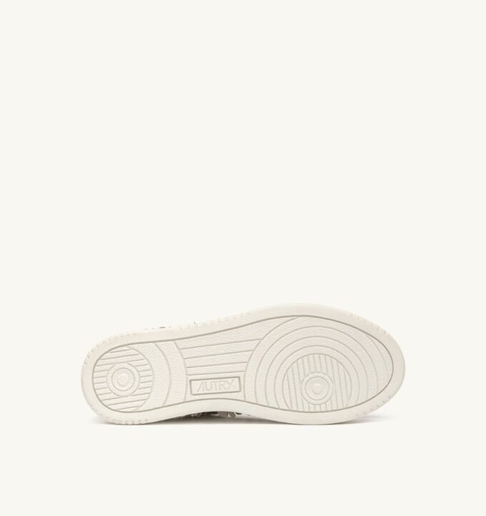 MEDALIST LOW ‚BLOOMING‘ SNEAKER AUS LACKLEDER, FARBE WEISS MEDALIST LOW ‚BLOOMING‘ SNEAKER AUS LACKLEDER, FARBE WEISS
