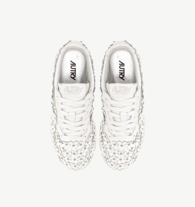 MEDALIST LOW ‚BLOOMING‘ SNEAKER AUS LACKLEDER, FARBE WEISS MEDALIST LOW ‚BLOOMING‘ SNEAKER AUS LACKLEDER, FARBE WEISS