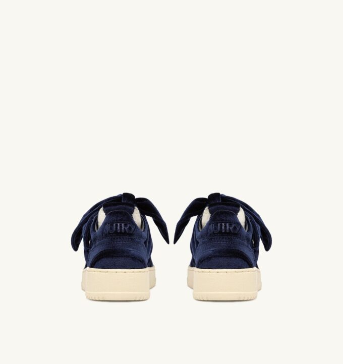 MEDALIST LOW BOW ‚VELVET‘ SNEAKERS COLOR BLUE MEDALIST LOW BOW ‚VELVET‘ SNEAKERS COLOR BLUE