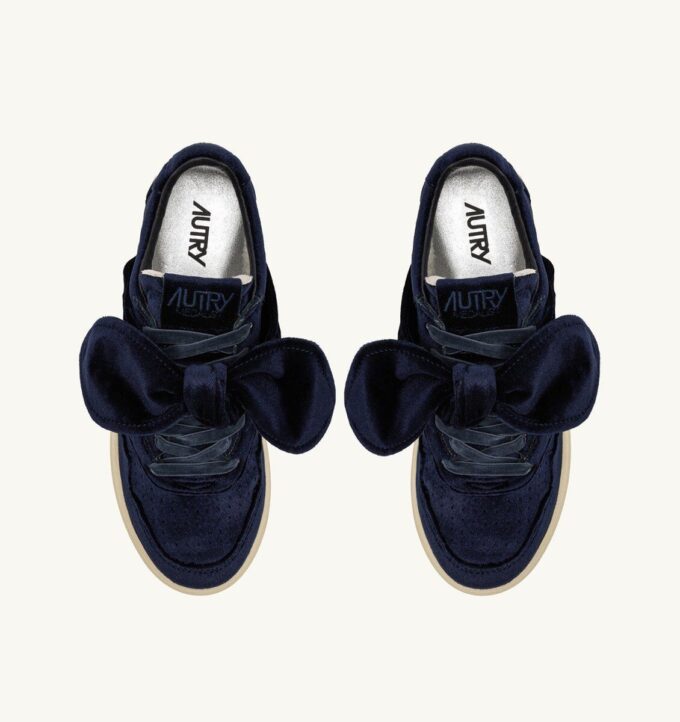 MEDALIST LOW BOW ‚VELVET‘ SNEAKERS COLOR BLUE MEDALIST LOW BOW ‚VELVET‘ SNEAKERS COLOR BLUE