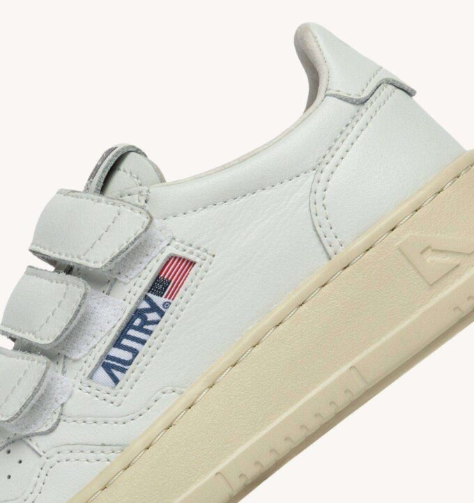 MEDALIST LOW KIDSTRIPES SNEAKER AUS LEDER, FARBE WEISS