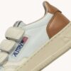MEDALIST LOW KIDSTRIPES SNEAKER IN LEDERFARBE WHISPER WHITE IVORY WHITE AND BROWN SUGAR MEDALIST LOW KIDSTRIPES SNEAKER IN LEDERFARBE WHISPER WHITE IVORY WHITE AND BROWN SUGAR
