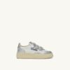 MEDALIST LOW KIDSTRIPES SNEAKER ZWEIFARBIG IN LEDERFARBE WEISS UND SILBER MEDALIST LOW KIDSTRIPES SNEAKER ZWEIFARBIG IN LEDERFARBE WEISS UND SILBER