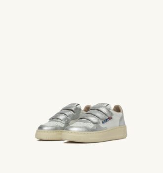 MEDALIST LOW KIDSTRIPES SNEAKER ZWEIFARBIG IN LEDERFARBE WEISS UND SILBER