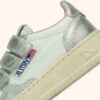 MEDALIST LOW KIDSTRIPES SNEAKER ZWEIFARBIG IN LEDERFARBE WEISS UND SILBER MEDALIST LOW KIDSTRIPES SNEAKER ZWEIFARBIG IN LEDERFARBE WEISS UND SILBER