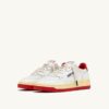 MEDALIST LOW ‚MAISON KITSUNÉ‘ SNEAKER AUS WEISSEM UND TONROTEM LEDER