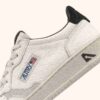 MEDALIST LOW SNEAKER AUS LEDER MIT SCHWARZEN UND TANNENZAPF-DETAILS MEDALIST LOW SNEAKER AUS LEDER MIT SCHWARZEN UND TANNENZAPF-DETAILS