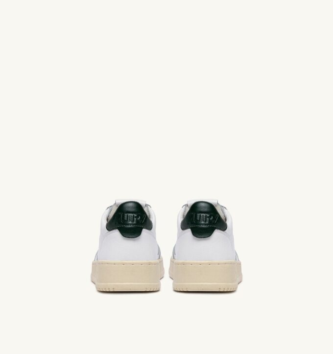 MEDALIST LOW SNEAKER AUS LEDER UND MOUNTAIN WHITE