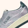MEDALIST LOW SNEAKER AUS SILBER- UND FLASCHENMETAILLIERTEM LEDER MEDALIST LOW SNEAKER AUS SILBER- UND FLASCHENMETAILLIERTEM LEDER
