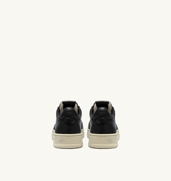 MEDALIST LOW SNEAKER AUS SUPERWEICHEM SCHWARZEM NAPPA MEDALIST LOW SNEAKER AUS SUPERWEICHEM SCHWARZEM NAPPA
