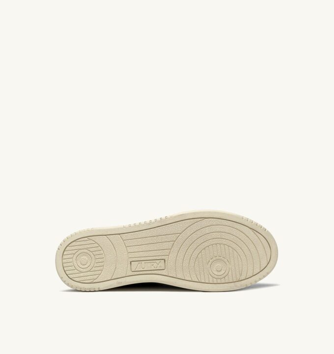 MEDALIST LOW SNEAKER AUS SUPERWEICHEM SCHWARZEM NAPPA MEDALIST LOW SNEAKER AUS SUPERWEICHEM SCHWARZEM NAPPA