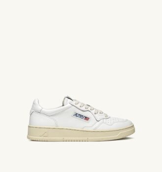 MEDALIST LOW SNEAKER AUS WEISSEM LEDER