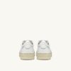 MEDALIST LOW SNEAKER AUS WEISSEM LEDER