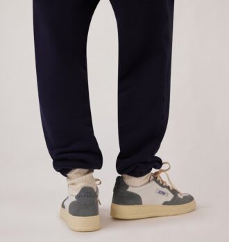 MEDALIST LOW SNEAKER AUS WEISSEM LEDER UND ASH GLITTER