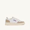 MEDALIST LOW SNEAKER AUS WEISSEM LEDER UND SPONGE-WILDLEDER MEDALIST LOW SNEAKER AUS WEISSEM LEDER UND SPONGE-WILDLEDER