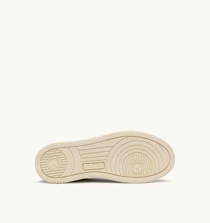 MEDALIST LOW SNEAKER AUS WEISSEM LEDER UND SPONGE-WILDLEDER MEDALIST LOW SNEAKER AUS WEISSEM LEDER UND SPONGE-WILDLEDER