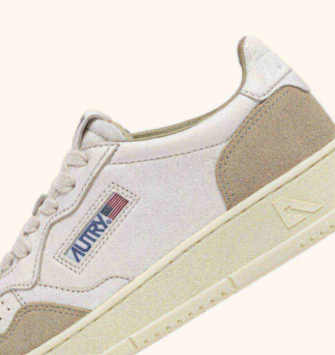 MEDALIST LOW SNEAKER AUS WEISSEM LEDER UND SPONGE-WILDLEDER MEDALIST LOW SNEAKER AUS WEISSEM LEDER UND SPONGE-WILDLEDER