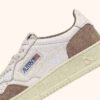 MEDALIST LOW SNEAKER AUS WEISSEM LEDER UND TABAK-WILDLEDER MEDALIST LOW SNEAKER AUS WEISSEM LEDER UND TABAK-WILDLEDER